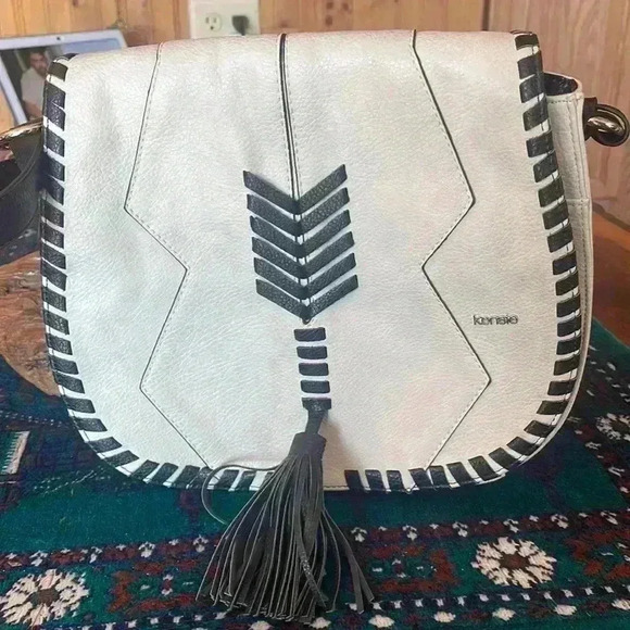 kenzie Handbags - Kenzie women’s shoulder bag. Super vintage looking. Super cute.